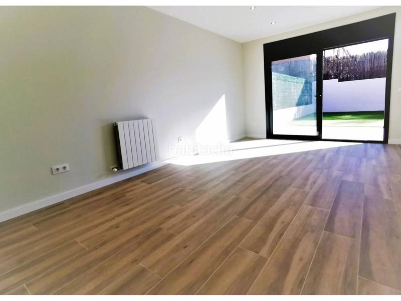 Foto d73e60f9-5a0d-4540-b709-d958bbe3dab0. Haus mit heizung parking in Quart