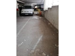 Location Parking voiture  Calle barcelona. Pk cantonada c.barcelona amb emili grahit