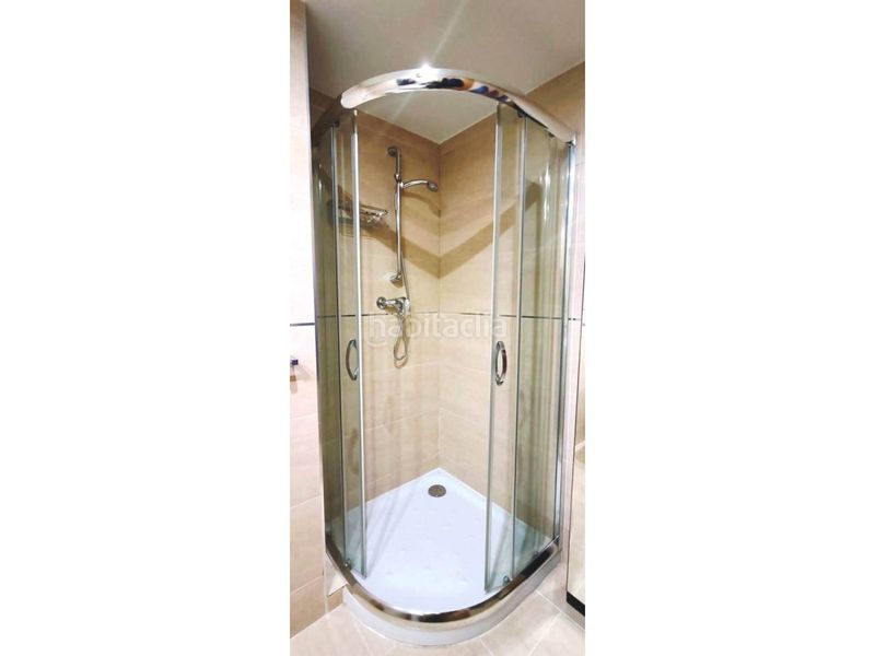 Foto 0b0eb4f5-a4c8-43b8-bd09-d4e18948d5b6. Pis amb calefacció aparcament a Mas Masó - Hospital Salt