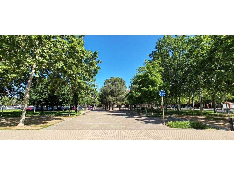 Foto c2b4cfd6-838b-46bc-9ef8-93f723f1f768. Pis amb calefacció aparcament a Mas Masó - Hospital Salt