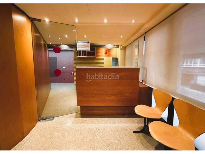 Foto 24eb8cc8-8958-4712-834c-5689c7faa1fb. Local comercial a Eixample Nord Girona