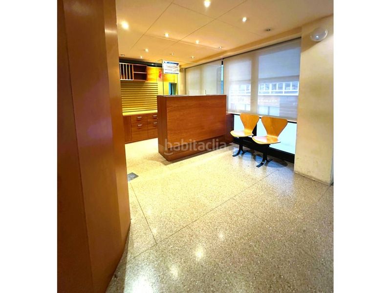 Foto bc3bcb69-9776-443e-813e-d05515eb73b9. Local comercial a Eixample Nord Girona