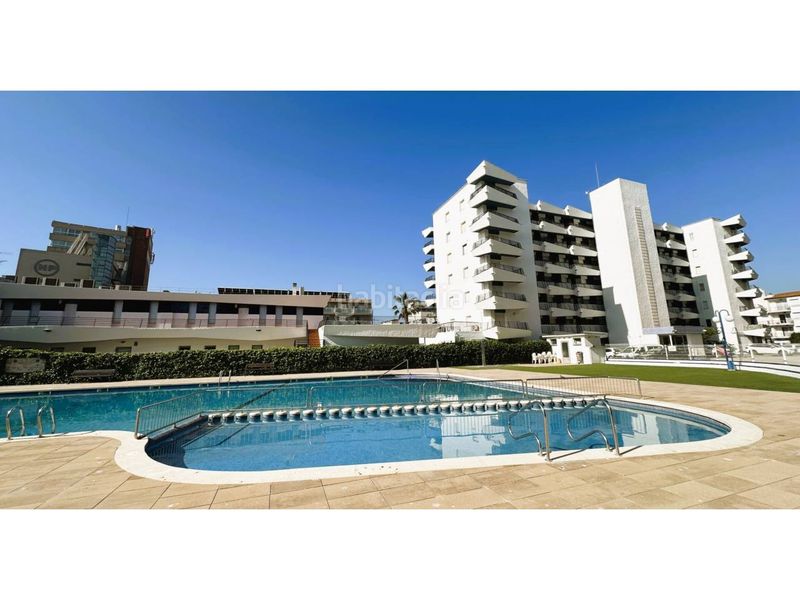 Foto e28a2d6e-4351-46ed-85fd-c8e1017a4b3f. Pis amb aparcament piscina a l´Estartit poble Estartit
