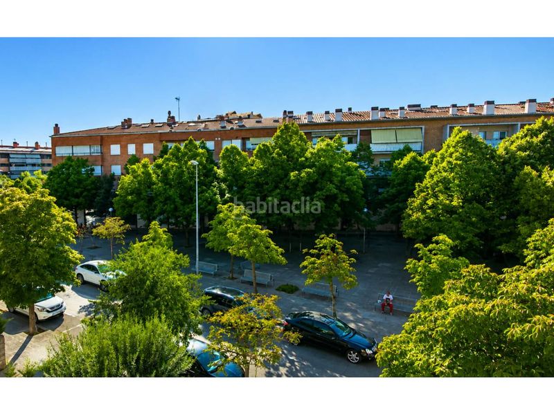 Foto 730577bf-ad3d-4785-8feb-7be472cb91a5. Dúplex amb calefacció a La Devesa Girona
