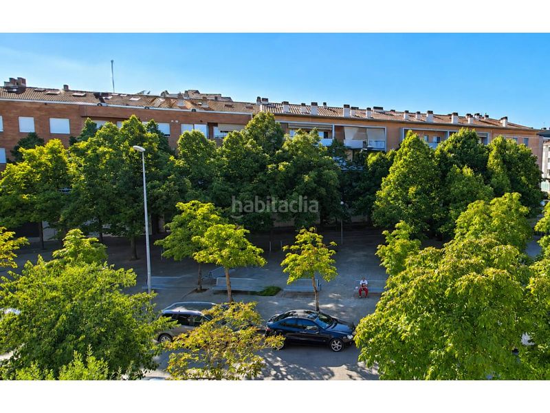Foto 75096ec3-b3b4-4174-af37-56c9a9e59fc3. Dúplex amb calefacció a La Devesa Girona