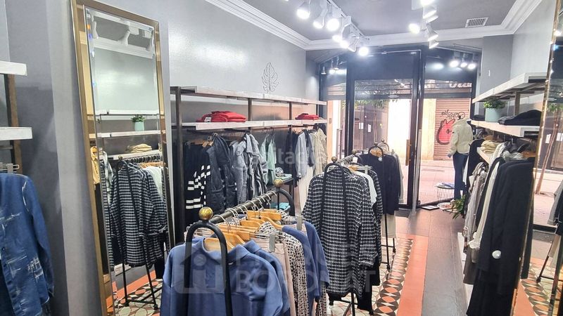 Foto f8bc1b4d-e6f6-47ac-b65b-6d26ac2e758f. Local comercial a carrer d'august 11 a Eixample Tarragona