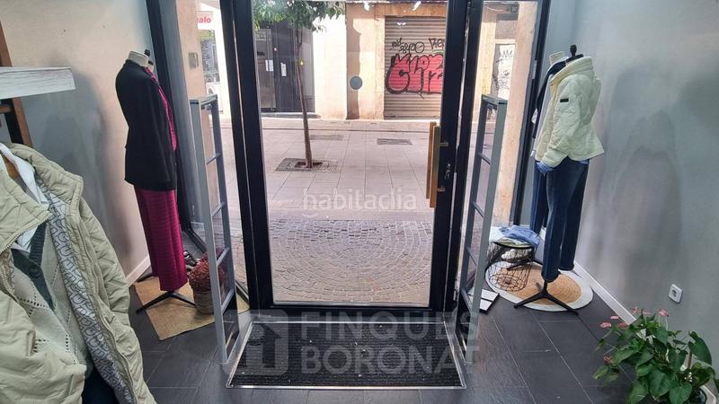 Foto 335c012c-e05a-4d6c-be3d-b5fd48cbfc12. Local comercial a carrer d'august 11 a Eixample Tarragona