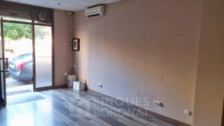 Locale commerciale in Bloc sant joan 43007. Local en venta en sant pere y sant pau.