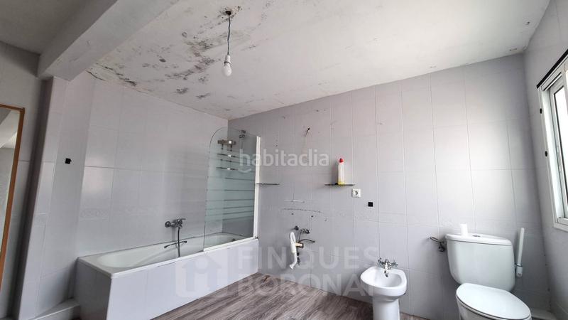 Foto fad113c6-1a0f-499f-a354-139316e0377f. Casa  de pueblo en venta en el catllar para reformar en Catllar (El)