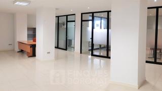 Location Bureau à Carrer d'eivissa 4. Oficina en alquiler en tarragona