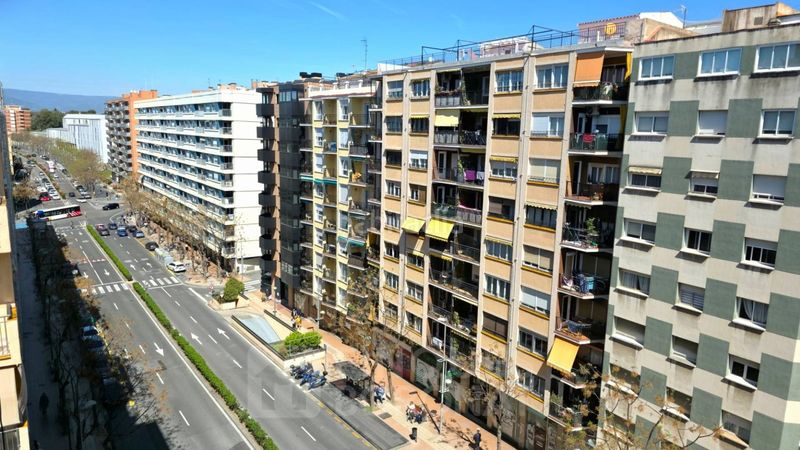 Foto ec563aea-2c42-4c36-bf2b-7ba7ada6aa4b. Pis a Eixample Tarragona