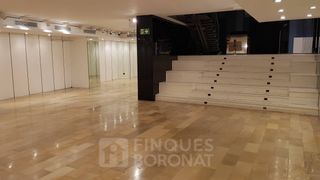 Lloguer Local Comercial a Carrer de la unió 32. Fantàstic local en lloguer al centre de tarragona.