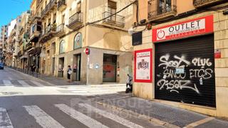 Location Local commercial à Carrer de pons d'icart 32. Local comercial en alquiler en tarragona centro