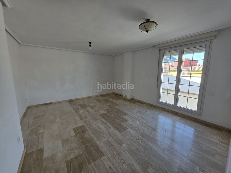 Foto ffdd87fa-14e1-4669-b879-30ebd7b30641. Àtic amb calefacció aparcament a Xàtiva