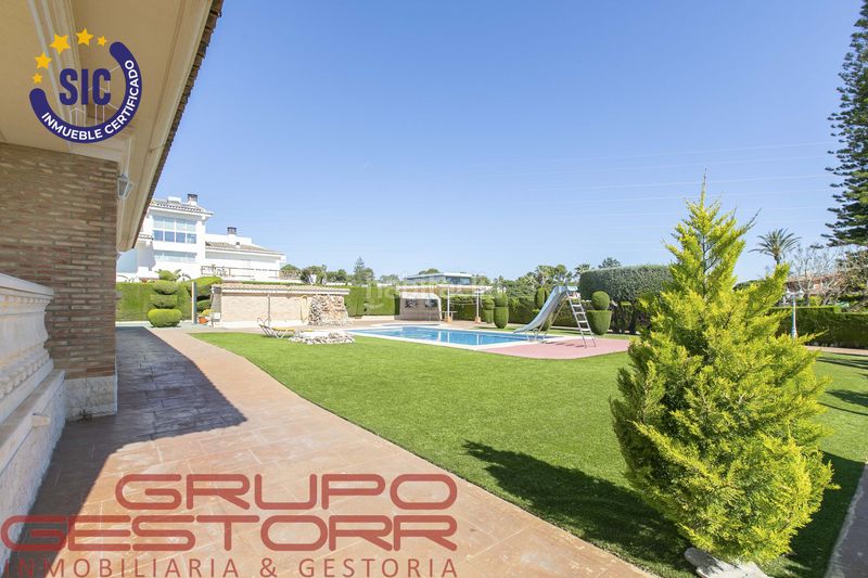 Foto 09896cf8-bb1c-407c-8782-6782a5f3d6fe. Casa amb calefacció aparcament piscina a Jaume Roig Valencia