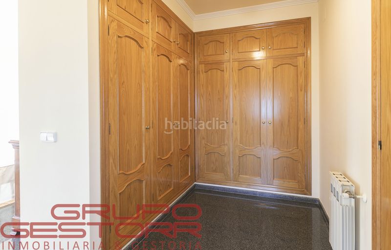 Foto 158fb4ff-0ef9-4127-b9e2-9125779e628c. Casa amb calefacció aparcament piscina a Jaume Roig Valencia