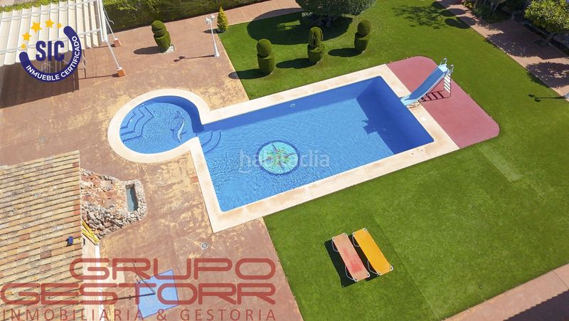 Foto 1e21bbe7-01f2-450b-86e0-2a1bd7a609b1. Casa amb calefacció aparcament piscina a Jaume Roig Valencia