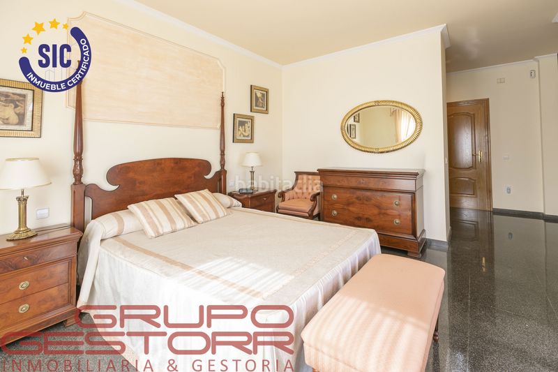 Foto 3216b979-bbeb-48f9-bb96-d8490792b9c9. Casa amb calefacció aparcament piscina a Jaume Roig Valencia