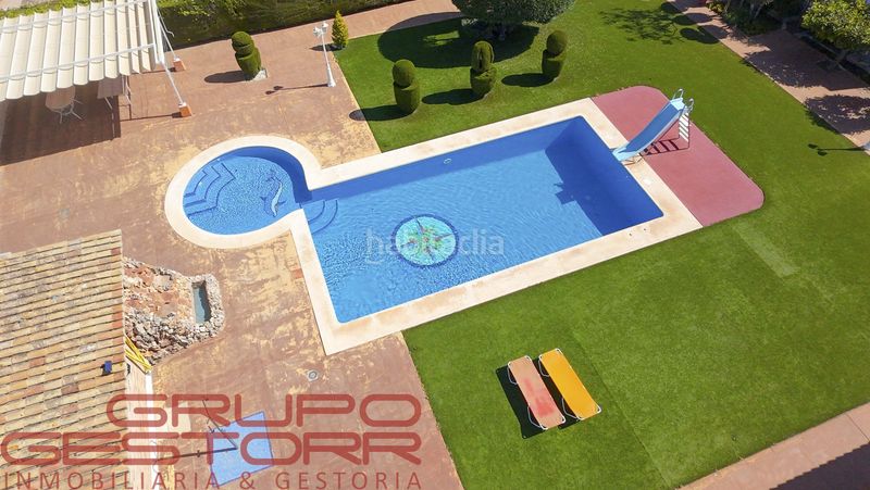 Foto 753069e5-6076-437d-9869-0b4a342e950e. Casa amb calefacció aparcament piscina a Jaume Roig Valencia