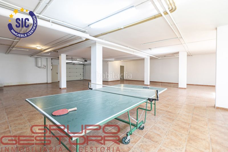 Foto b5612fa4-ed2b-4759-9aef-34c4d935a163. Casa amb calefacció aparcament piscina a Jaume Roig Valencia