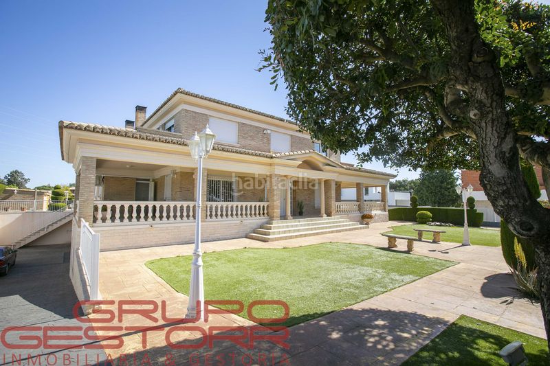 Foto c6099054-ec79-4e83-b328-90e61fe43f2f. Casa amb calefacció aparcament piscina a Jaume Roig Valencia