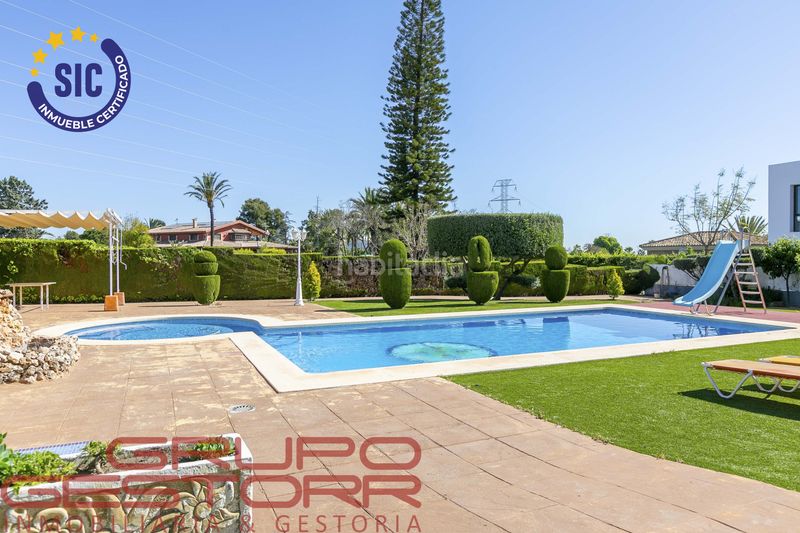 Foto cbf7e540-0a0f-433c-afc1-3800fb7ec7cf. Casa amb calefacció aparcament piscina a Jaume Roig Valencia