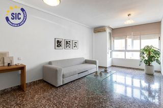 Pis a El Molí. Estuependa vivienda de 4 dormitorios, 2 baños, garaje y trastero