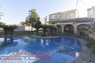 Casa en San Antonio de Benagéber. Magnifico chalet en san antonio benageber, al lado de valencia