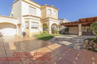 Haus in San Antonio de Benagéber. Magnifico chalet en san antonio benageber, al lado de valencia