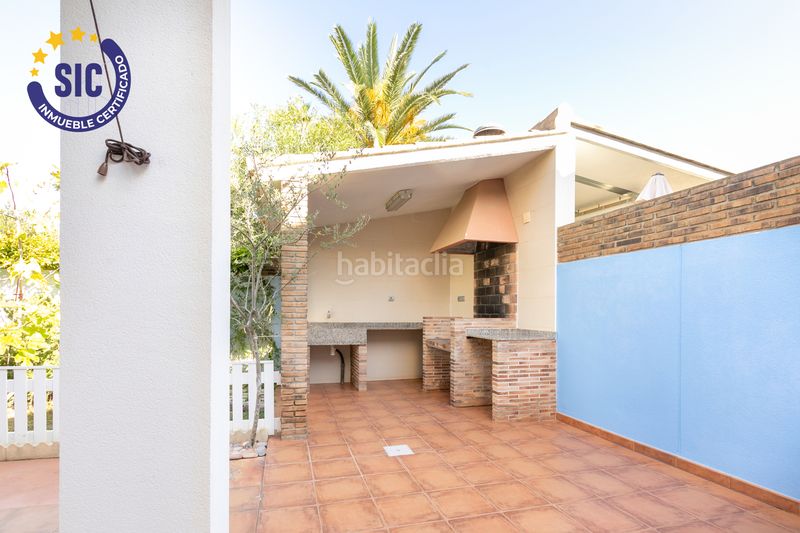 Foto 7245ba90-b97e-4385-be36-4ca8c8851142. Casa amb calefacció aparcament piscina a Corinto-Almardà Sagunt