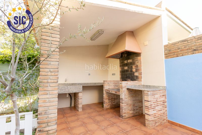 Foto 922a5bbb-9e18-4a8c-9fa9-0d171abe2341. Casa amb calefacció aparcament piscina a Corinto-Almardà Sagunt
