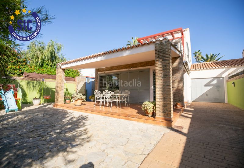 Foto c8e7a8dd-6098-4f69-b786-2564d2f8d4c9. Casa amb calefacció aparcament piscina a Corinto-Almardà Sagunt