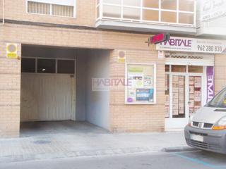 Lloguer Aparcament cotxe a Xàtiva. Plaza grande facil maniobrar
