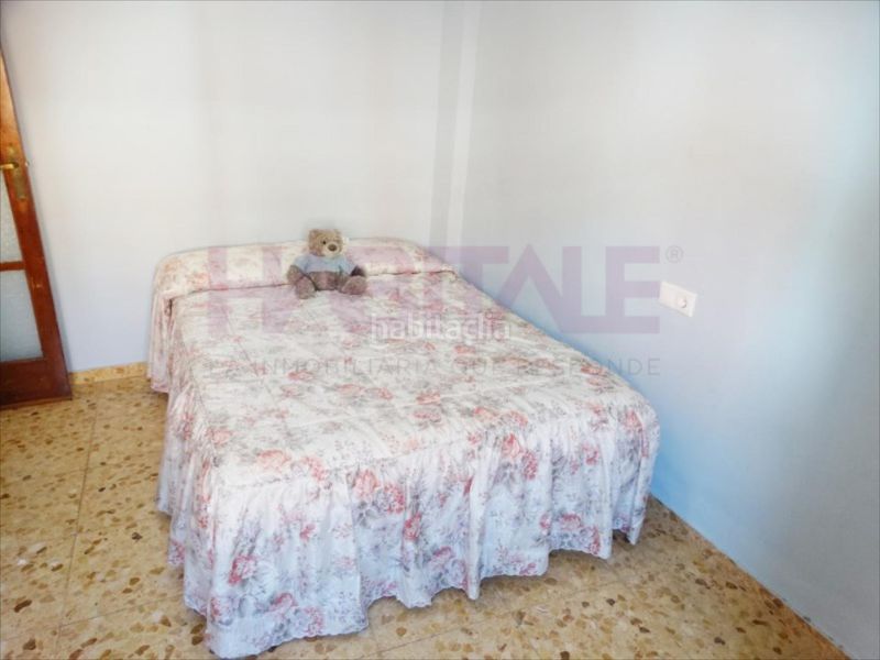 Foto 09eaf61f-0d56-4a02-8399-abbe72274fd7. Casa aparellada a Novetlè