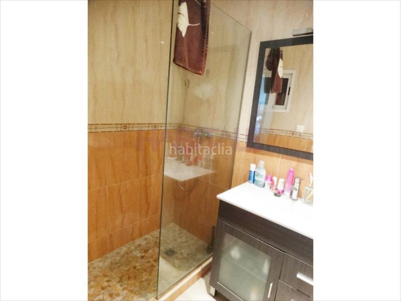 Foto 86d7659f-feba-4bd7-9de4-b8c8e0909892. Casa aparellada a Novetlè