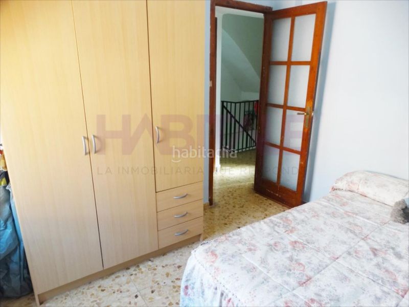 Foto f35c62f2-72f8-4a3d-8199-4875b9aa5fa4. Casa aparellada a Novetlè