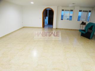 Casa aparellada a Xàtiva. Gran casa completamente reformada y lista para entrar a vivir en