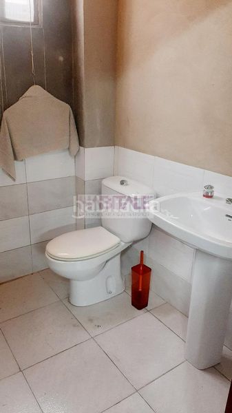 Foto d7e9496e-5609-4bbc-b015-3cffd7e3ee5f. Local comercial a Llanera de Ranes