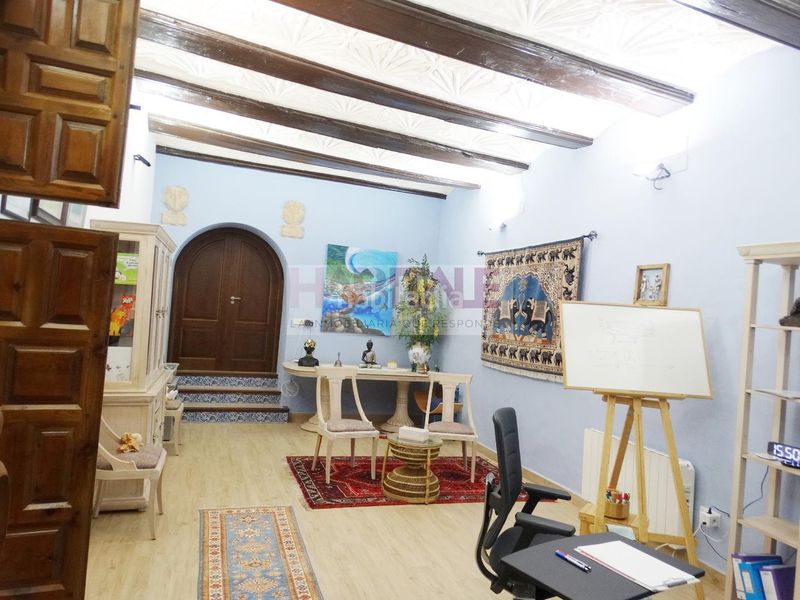 Foto 3d865681-7e1f-4eb2-b18a-063492d2a2ba. Casa amb piscina a Xàtiva
