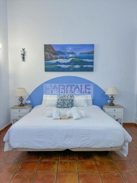 Foto 56bd1a85-4a81-4e8b-b2b5-28a223a66fc3. Casa amb piscina a Xàtiva