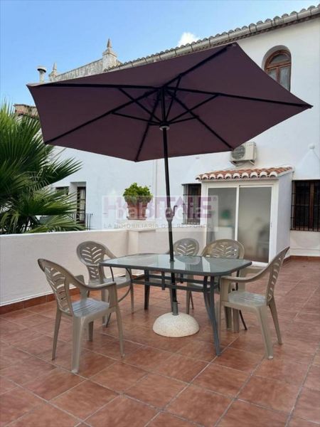 Foto 75d558b6-6e05-4c81-8a60-abc7ecec26fe. Casa amb piscina a Xàtiva