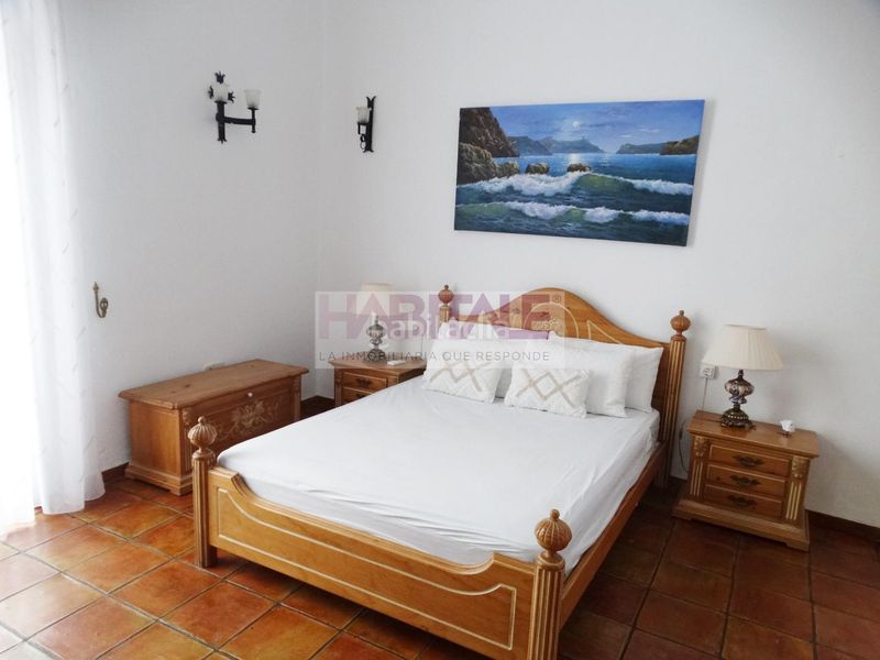 Foto aa0f39ea-02ea-4bea-9967-338ddfcba310. Casa amb piscina a Xàtiva