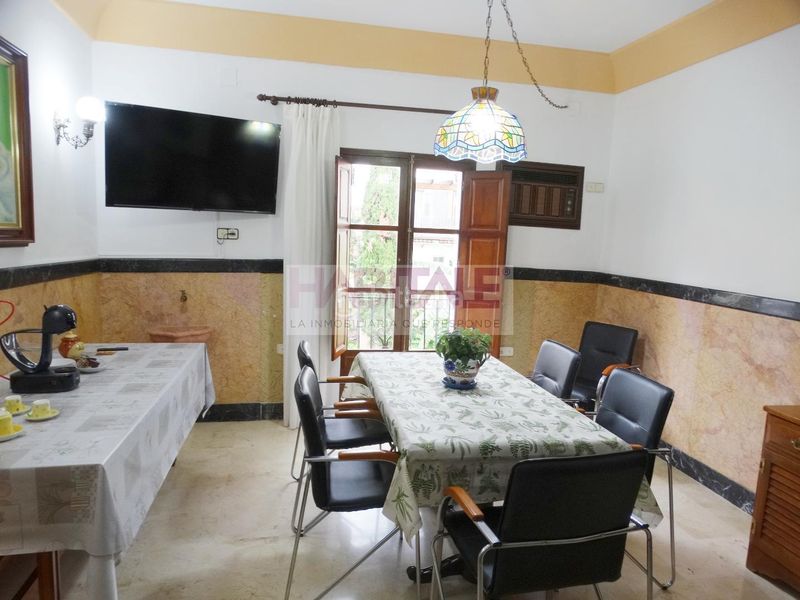 Foto b7d985da-7456-4f53-8526-1314840a8ab0. Casa amb piscina a Xàtiva