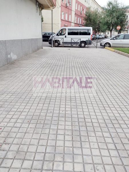 Foto a38f2b98-3d1b-4a02-b9ae-1be51997dd48. Local comercial a Xàtiva