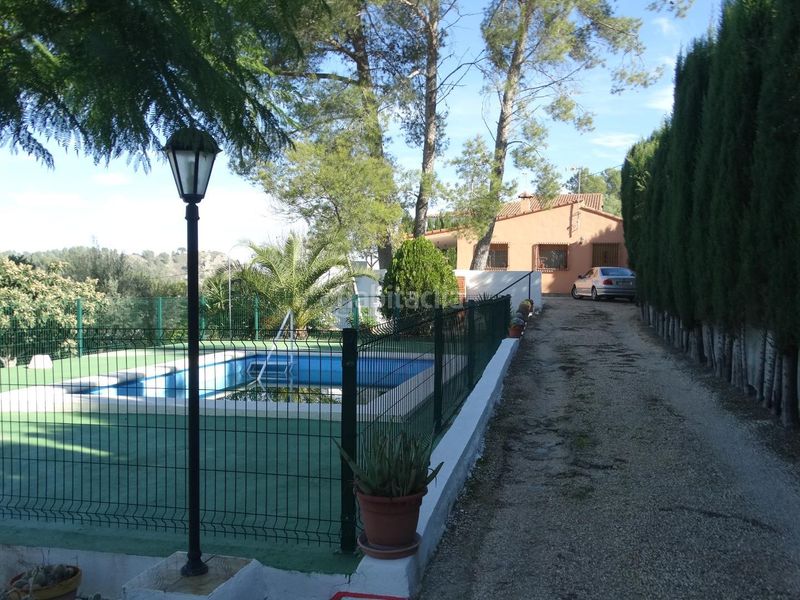 Foto 22ee5ce5-7f23-47eb-94e5-c8b5d3a262fb. Casa amb piscina a Xàtiva