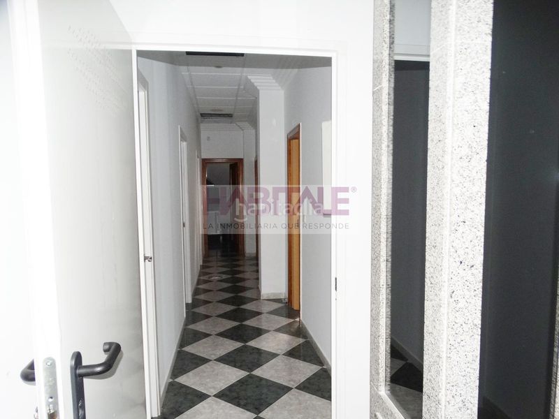 Foto f0235f16-9cc0-46b3-bd73-e223f75dd37d. Local comercial a Xàtiva