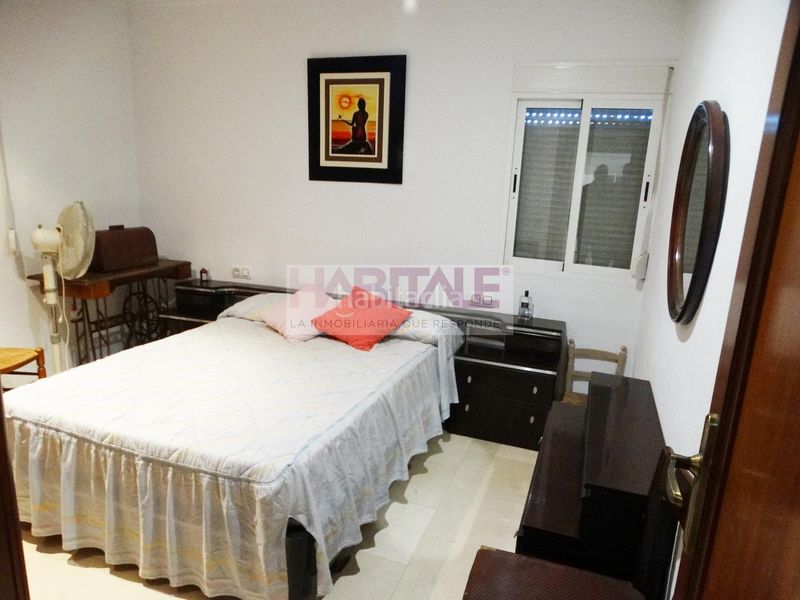 Foto 74b64030-0427-41fb-87eb-7ce10bdec3b3. Casa amb piscina a Barxeta