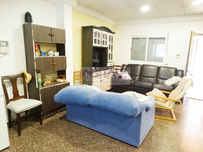 Foto e3fdb501-d129-4cf7-8855-9c854b10c9f0. Casa amb piscina a Barxeta