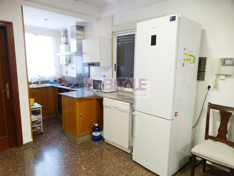 Foto f36e3b0c-d4bf-4b94-9493-ceecb88e2645. Casa amb piscina a Barxeta