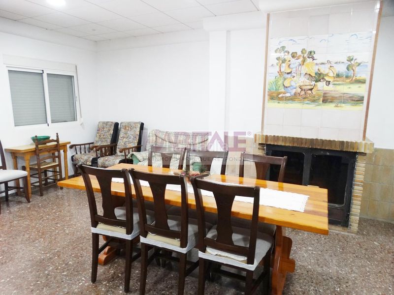 Foto fb9d0da3-46ea-4d1c-a08b-a23824398759. Casa amb piscina a Barxeta